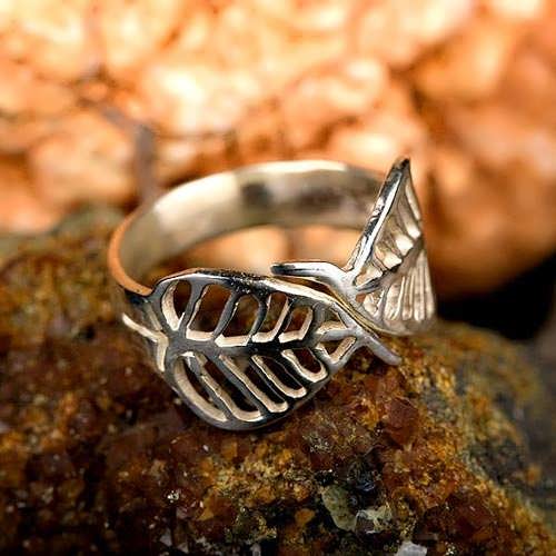 Anillo de hoja de Bodhi