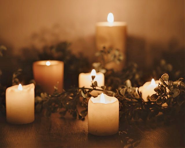 Yule Candle Symbol